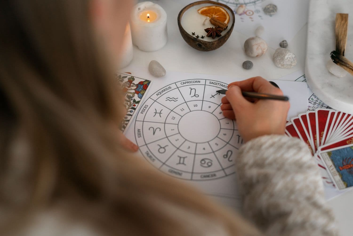 ¿Qué es la carta astral y para qué sirve realmente?